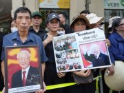 Tin tức - Người dân đứng chờ dọc các tuyến phố tiễn biệt Tổng Bí thư Nguyễn Phú Trọng