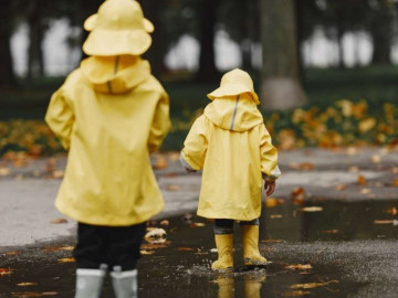 Top 5 vật dụng mà bạn không thể bỏ qua trong mùa mưa, có món giá chỉ 6.000 đồng