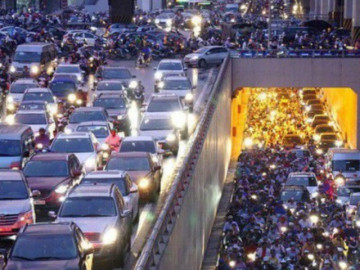 Từ 1/1/2025, thời gian bắt buộc bật đèn xe khi tham gia giao thông đường bộ theo quy định mới