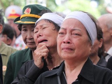 Xúc động giây phút tiễn biệt Tổng Bí thư Nguyễn Phú Trọng ở quê nhà Lại Đà