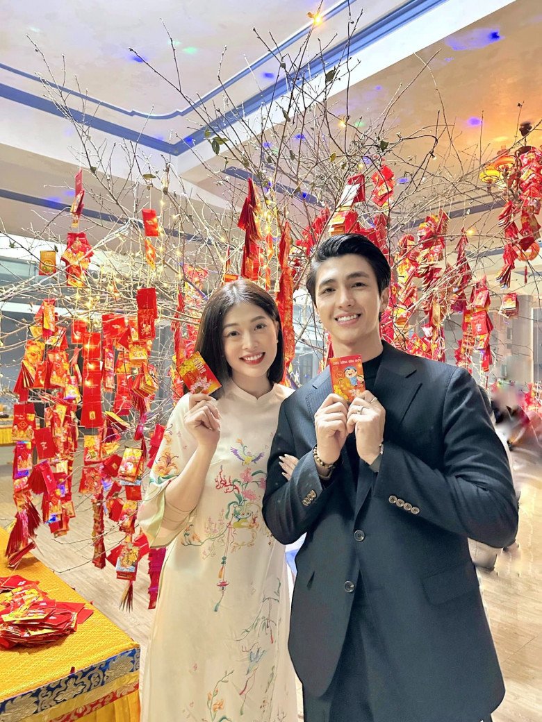 Bình An - Phương Nga luôn xuất hiện với năng lượng tích cực. 