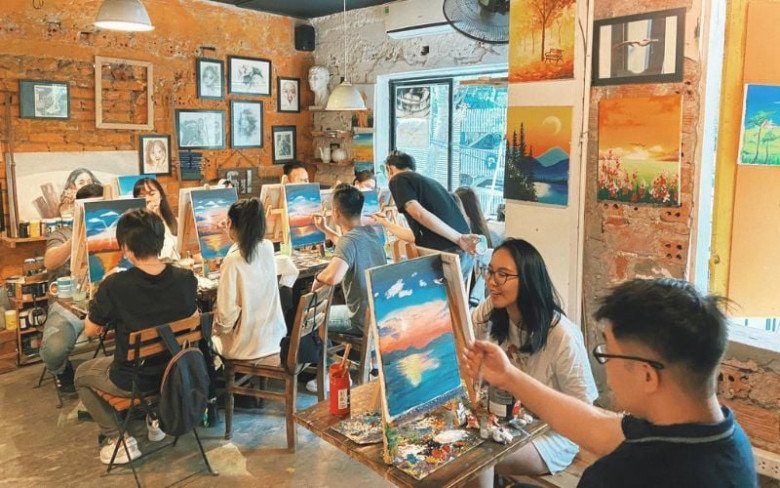 Thông qua việc vẽ tranh, tô tượng giúp giải phóng cảm xúc thông qua những nét cọ, màu sắc trên tác phẩm.