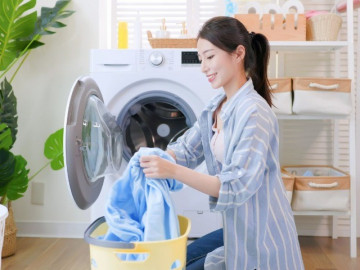 Vì sao giặt sạch nhưng vết ố vàng vẫn bám trụ ở đáy quần quần lót?
