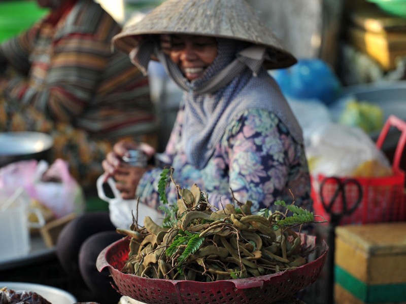 Chợ Vị Thanh không chỉ là nơi mua bán, mưu sinh gắn bó mật thiết với đời sống người nông dân. Nơi đây còn là nơi sinh hoạt văn hóa cộng đồng vô cùng mộc mạc, giản dị.
