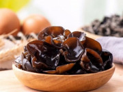 Bếp Eva - Suốt ngày nấu ăn nhưng hơn 30 năm tôi mới biết, mình đã ngâm mộc nhĩ sai cách, bảo sao chưa thật sự ngon