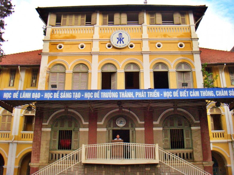 Trường THPT Chuyên Trần Đại Nghĩa là một trong những trường hàng đầu tại TP.HCM bởi chất lượng đào tạo vượt bậc và quá trình xét tuyển, điểm đầu vào cao ngất ngưởng.