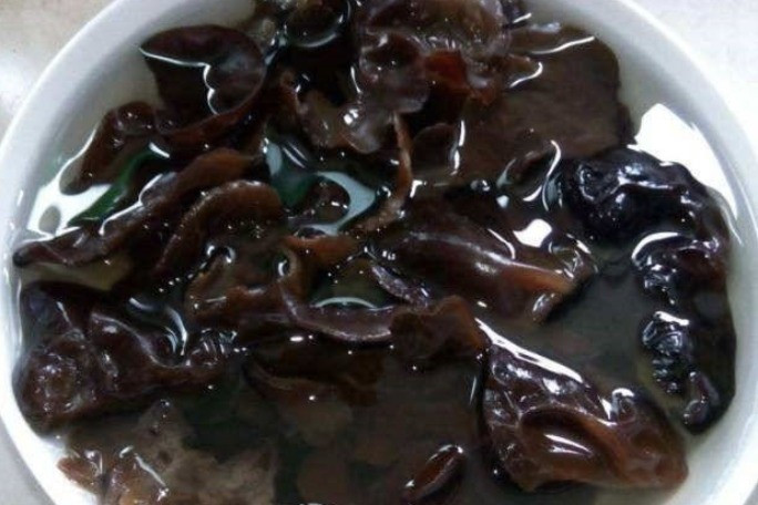 Suốt ngày nấu ăn nhưng hơn 30 năm tôi mới biết mình đã ngâm mộc nhĩ sai cách bảo sao chưa thật sự ngon - 2