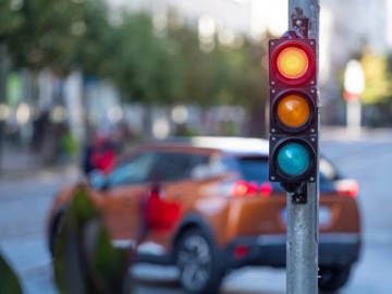 Từ 1/1/2025, sửa đổi quy định về tín hiệu đèn giao thông người dân nên cập nhật để tránh bị phạt đến tiền triệu