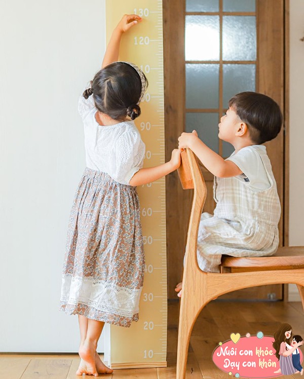 Chú ý theo dõi chiều cao của trẻ.