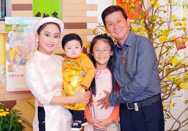 Cháu nội 17 tuổi của nsưt bảo quốc sống kín tiếng tại mỹ trùng tên được so sánh với con gái quyền linh - 7