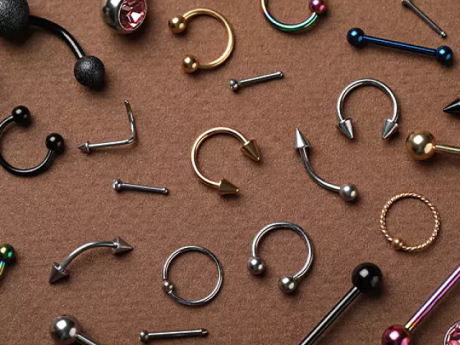 Nhiễm trùng sau xỏ khuyên "cậu nhỏ"