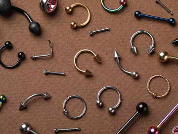 Nhiễm trùng sau xỏ khuyên cậu nhỏ