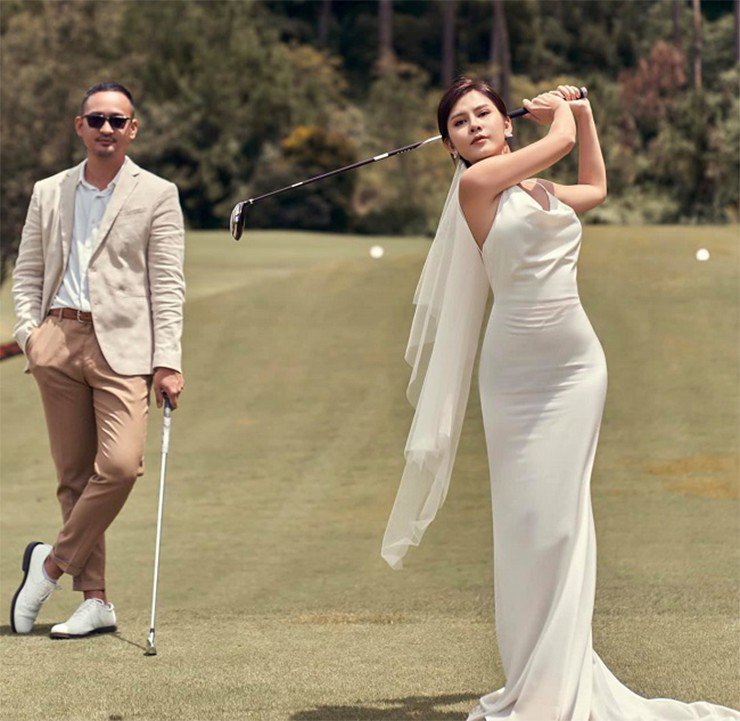 Mỹ nhân đi nhầm sân golf được chồng như ý giờ đẹp mòn con mắt ông xã tự khắc làm ngay điều này - 3