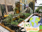 Lifestyle - Vợ chồng trẻ bỏ việc lương cao để mở quán cafe tái chế ở Hà Nội, "hồi sinh" rác thải thành đồ dùng độc đáo
