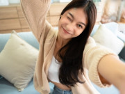 Lifestyle - Chụp ảnh selfie, hãy nhớ quy tắc “2 nhân 3 chia” để có tấm hình ngàn like 