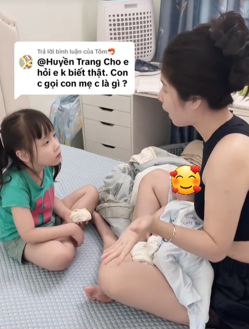 Và giải thích cho con gái cách gọi em trai mình là gì?