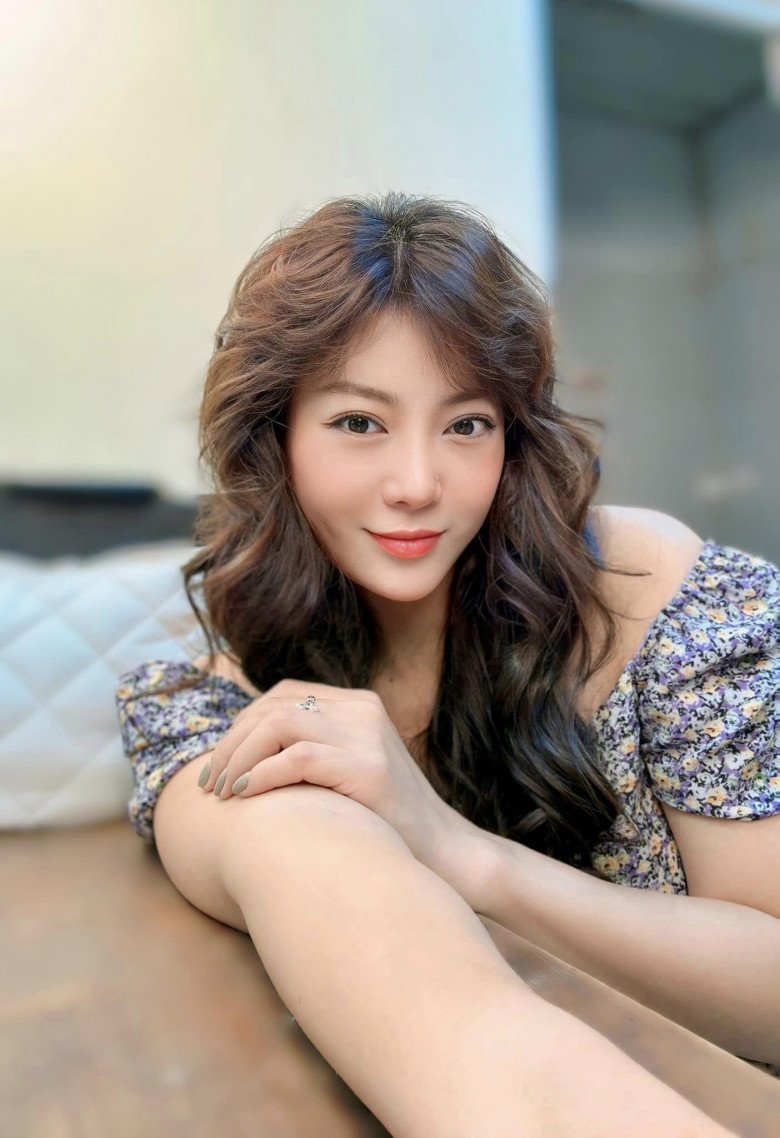 Sao việt 24h thuý diễm khoe bụng bầu to vượt mặt sau cả năm úp mở chuyện chuẩn bị có con thứ 2 - 13