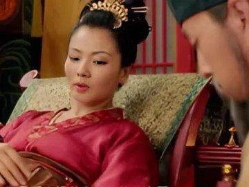 Vị hoàng hậu nào vẫn mang thai dù vua đã qua đời nhiều năm, sẵn sàng xử tử thái y vì nói sự thật