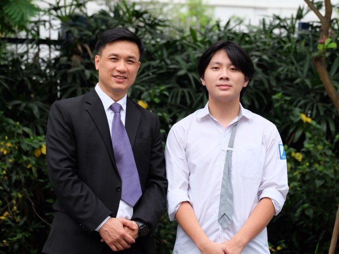 Thầy Hải, giáo viên chủ nhiệm, người đồng hành cùng Khôi trong các kỳ thi học sinh giỏi và Olympic Hóa quốc tế. Ảnh: Nhân vật cung cấp