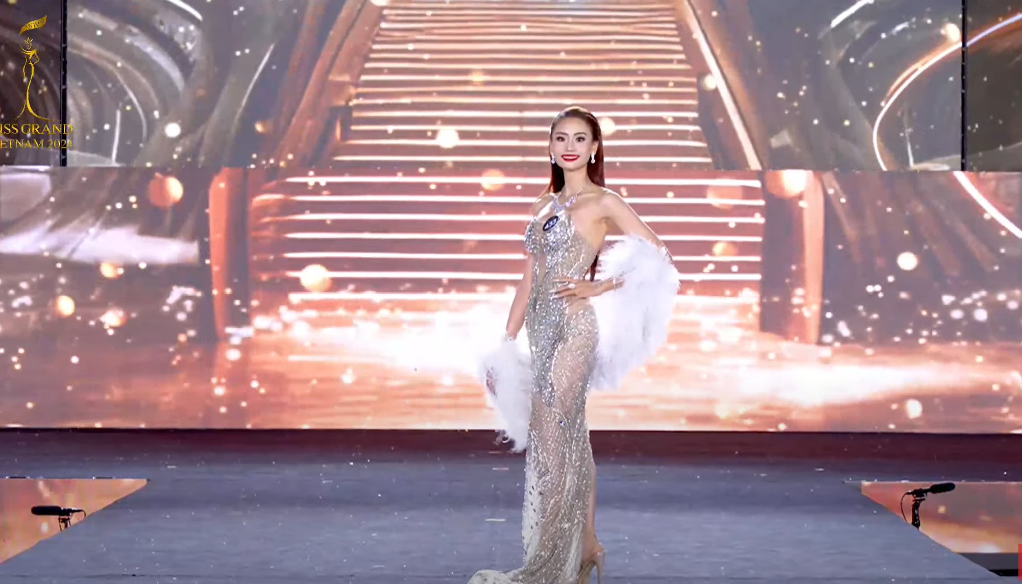 Chung kết Miss Grand Vietnam 2024: Tân Hoa hậu và 4 Á hậu chính thức lộ diện - 44