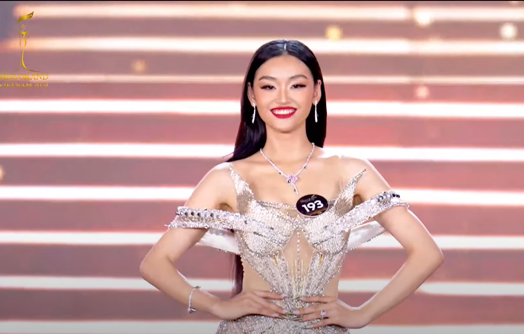 Chung kết Miss Grand Vietnam 2024: Tân Hoa hậu và 4 Á hậu chính thức lộ diện - 43