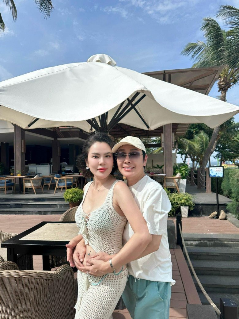 Hh phương lê đính hôn với vũ luân không gian đỏ rực đong đầy hạnh phúc cô dâu khoe nhẫn kim cương khủng - 3