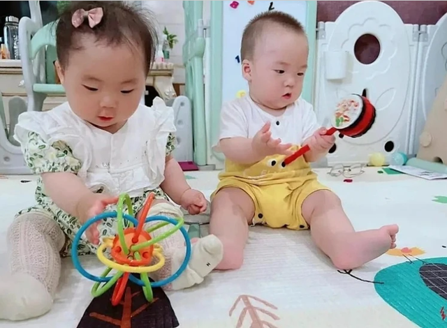 Các cặp song sinh này được thụ thai tự nhiên.