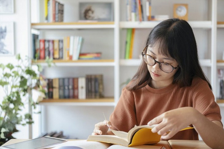 Việc tìm hiểu về phương pháp giảng dạy và quá trình học tập giúp sĩ nhìn trực diện vào hiện thực của ngành, nghề đang quan tâm.