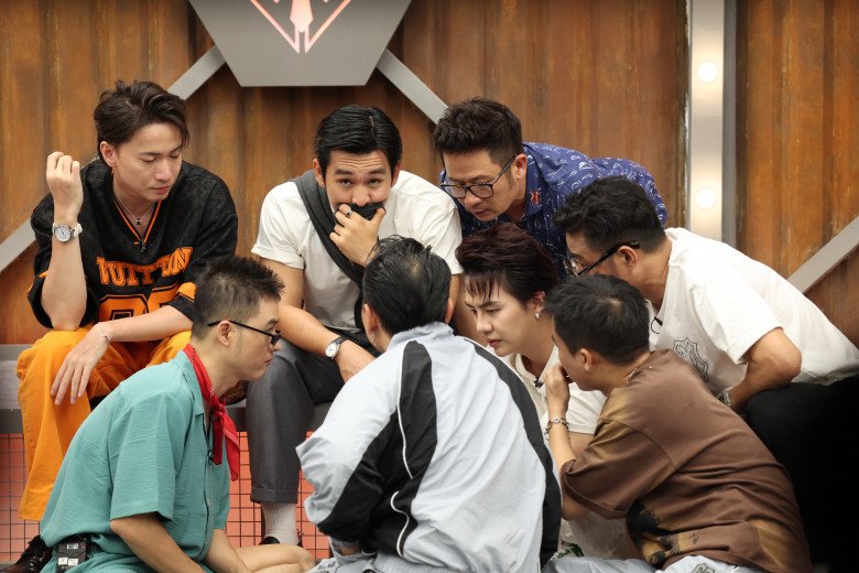 S.T Sơn Thạch xảy ra mâu thuẫn với đồng đội trong quá trình bàn bạc chiến thuật liên minh.
