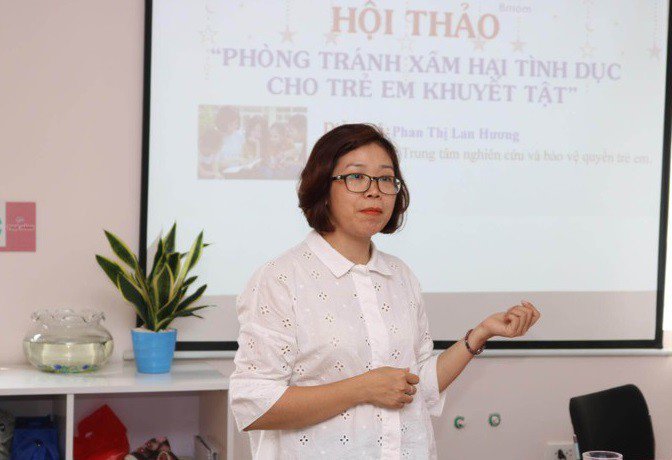 Theo bà Hương, nếu không phát hiện, ngăn chặn kịp thời trẻ bị xâm hại tình dục trên mạng sẽ bị ảnh hưởng rất lớn đến sức khỏe tinh thần. 