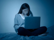 Làm quen với người nước ngoài để học ngoại ngữ, bé gái 12 tuổi bị sang chấn tâm lý khi nhận đường link qua mạng