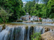 Lifestyle - Thác nước "bậc thang" cách Hà Nội hơn 100km, du khách đến chơi quên lối về