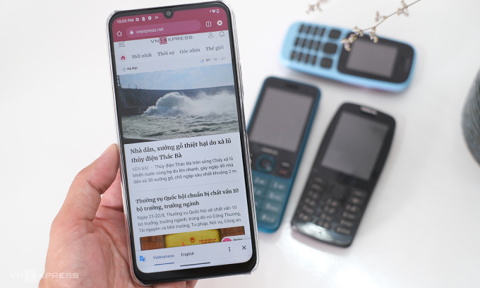 Tất bật sắm điện thoại 4G vì máy 2G bị chặn chiều gọi đi - 2