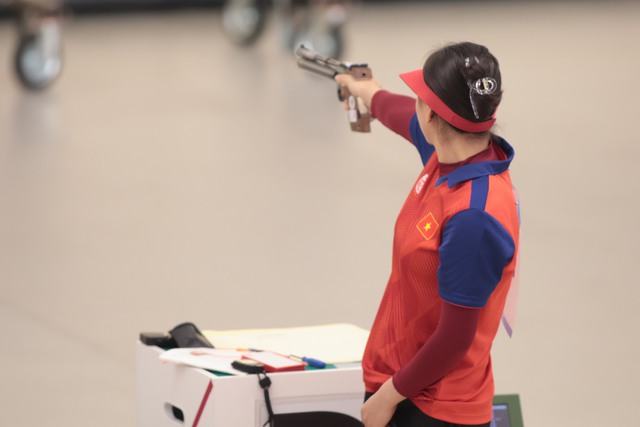 Trịnh Thu Vinh suýt làm nên chuyện ở nội dung 10m súng ngắn hơi tại Olympic Paris