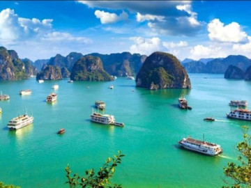 Đi thuyền trên vịnh Hạ Long, Lan Hạ là trải nghiệm thú vị nhất thế giới
