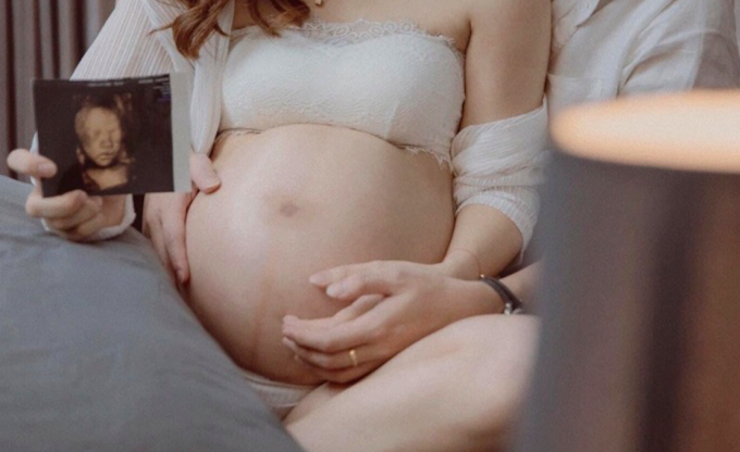 Quan hệ trước, trong và sau ngày rụng trứng có tỷ lệ đậu thai cao. Ảnh: Ngọc Phạm