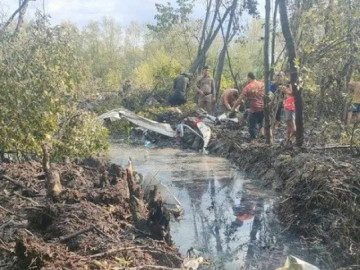 Máy bay rơi xuống rừng ngập mặn ở Thái Lan, toàn bộ hành khách thiệt mạng