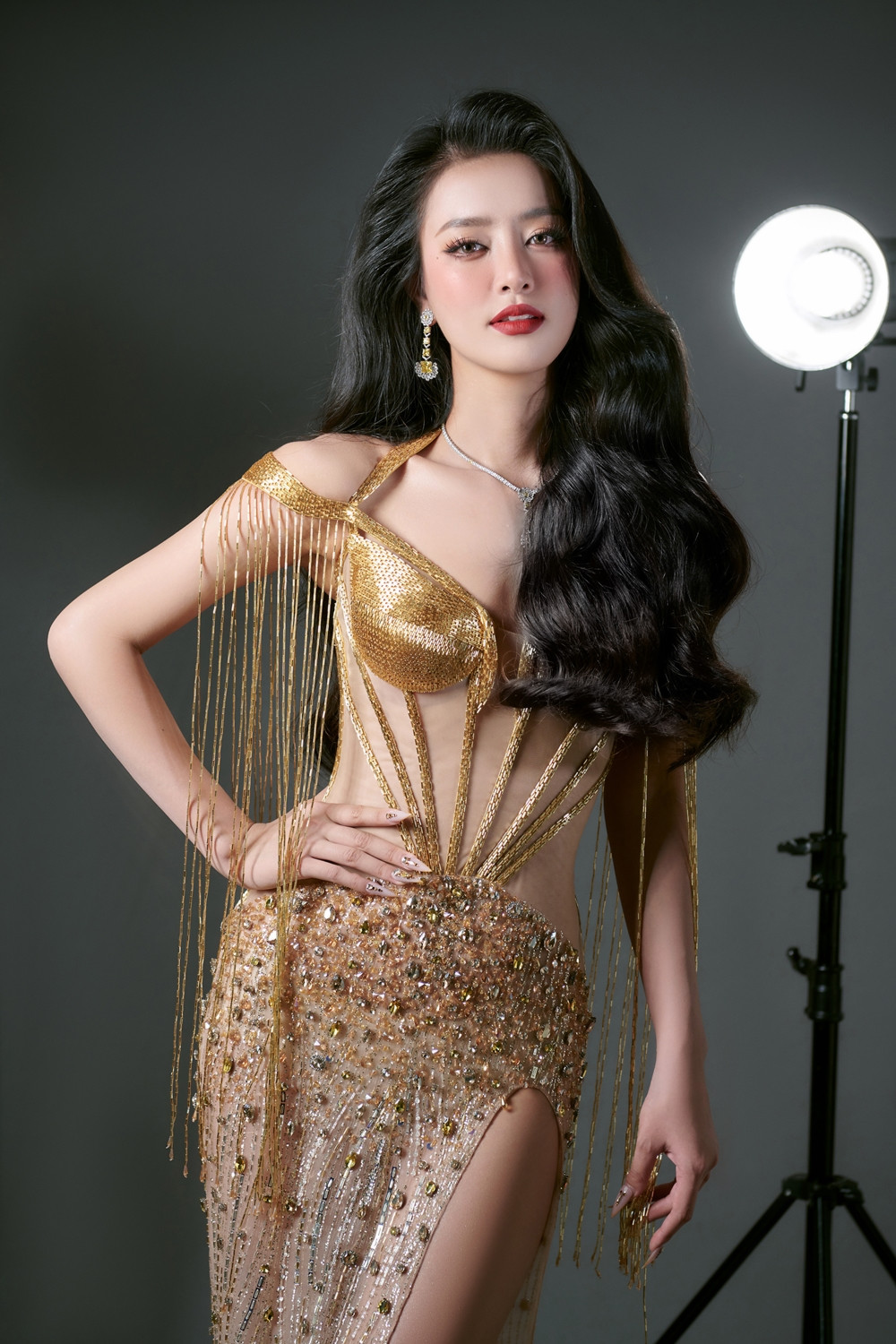 Á hậu Khánh Linh gây sốt ở amp;#39;Đảo thiên đườngamp;#39; thi Miss Intercontinental 2024 - 1