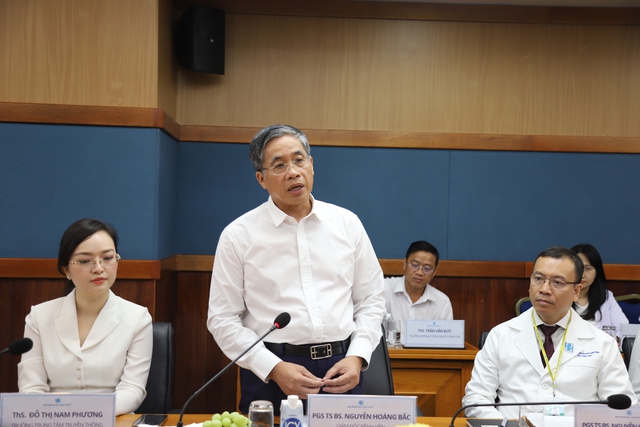 PGS.TS.BS. Nguyễn Hoàng Bắc - Giám đốc Bệnh viện Đại học Y Dược TPHCM - chia sẻ về ca ghép tim. Ảnh: P.T.