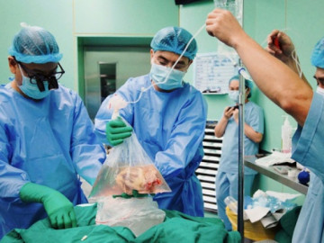 Trái tim của thanh niên chết não hiến tạng tại Hà Nội đã đập những nhịp đầu tiên