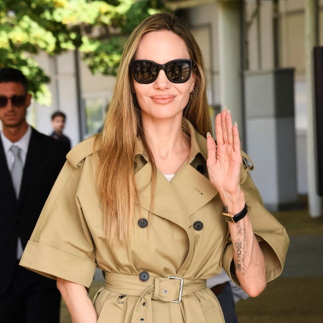 Đặc quyền của angelina jolie và brad pitt - 1