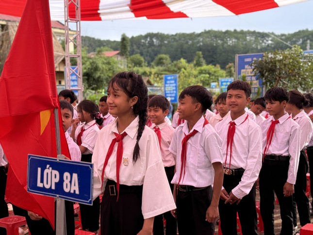 Theo Trung tâm Báo tin động đất và Cảnh báo sóng thần - Viện Vật lý Địa cầu, vào hồi 8h2728 ngày 5/9, một trận động đất có độ lớn 3.6 xảy ra tại vị trí có tọa độ (14.875 độ vĩ Bắc, 108.158 độ kinh Đông), độ sâu chấn tiêu khoảng 8.1 km, thuộc khu vực huyện Kon Plông, tỉnh Kon Tum. Cấp độ rủi ro thiên tai cấp 0.