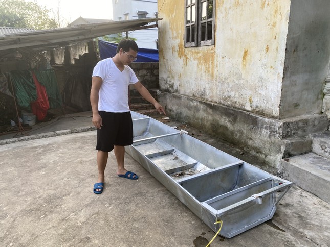 Người dân vùng amp;#34;rốn lũamp;#34; ở Hà Nội tất bật chuẩn bị ứng phó siêu bão - 1