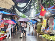 Tin tức - Hà Nội đường phố vắng vẻ, người dân tranh thủ đi chợ, siêu thị mua đồ ăn