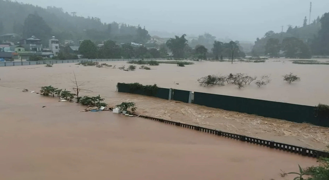 Mưa to gây ngập lụt tại Lào Cai. Ảnh: Truyền hình Lào Cai