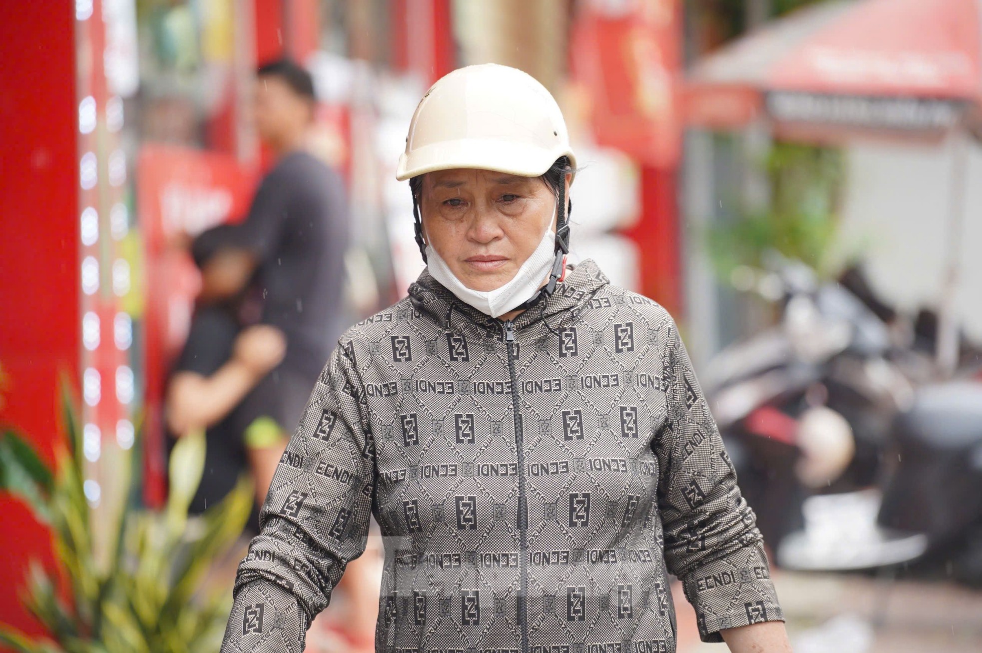 Cô gái 19 tuổi mất tích trong vụ sập cầu Phong Châu, người thân ngã quỵ - 6