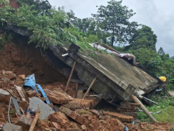 Đã có 71 người chết và mất tích, hơn 700 người bị thương do bão lũ