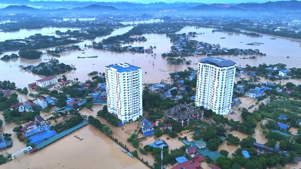 Nhiều phường tại thành phố Thái Nguyên (tỉnh Thái Nguyên) bị ngập lụt do mưa lũ sau bão số 3 gây ra. Ảnh: Dũng Nguyễn