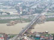 Tin tức - Cấm người và phương tiện qua cầu Đuống