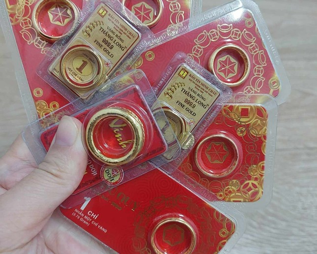 Giá vàng nhẫn tròn bán ra lên mức 79,2 triệu đồng. Ảnh: QN.